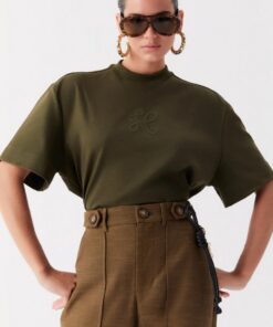 Tee Bordado Assinatura IC