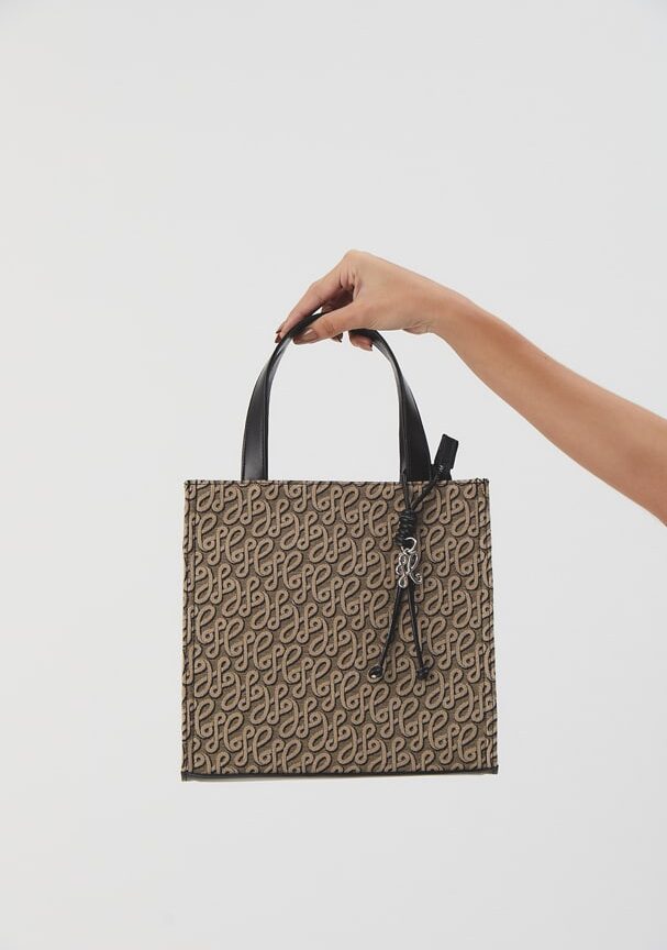 Alternative view of Bag Square