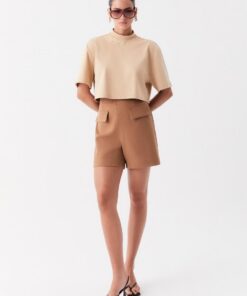 Alternative view of Bermuda Lapelas