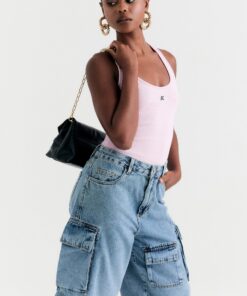 Alternative view of Bermuda Aimee