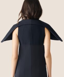 Alternative view of Macaquinho Arabella