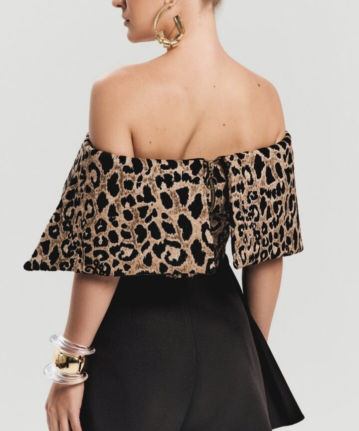 Alternative view of Short Saia Albus