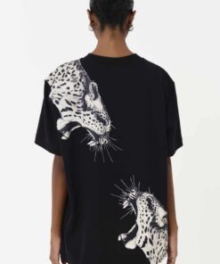 Alternative view of TEE OVER ONÇA