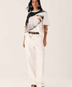 Alternative view of TEE OVER CONCHA MACRO