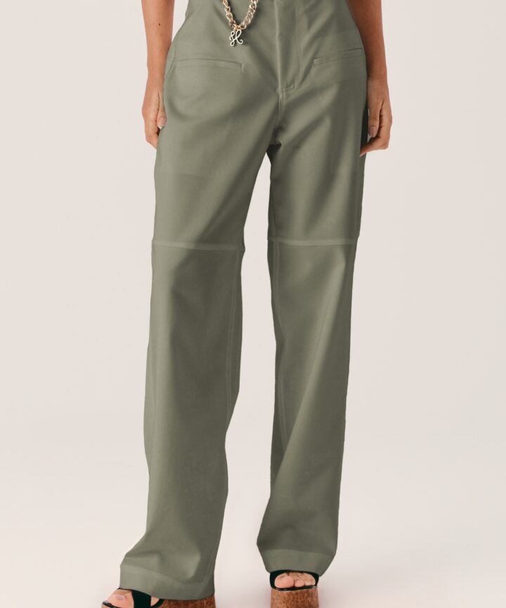 Alternative view of CALÇA ABRIGO