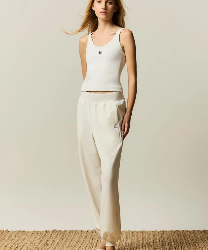 Alternative view of REGATA ADÁGIO